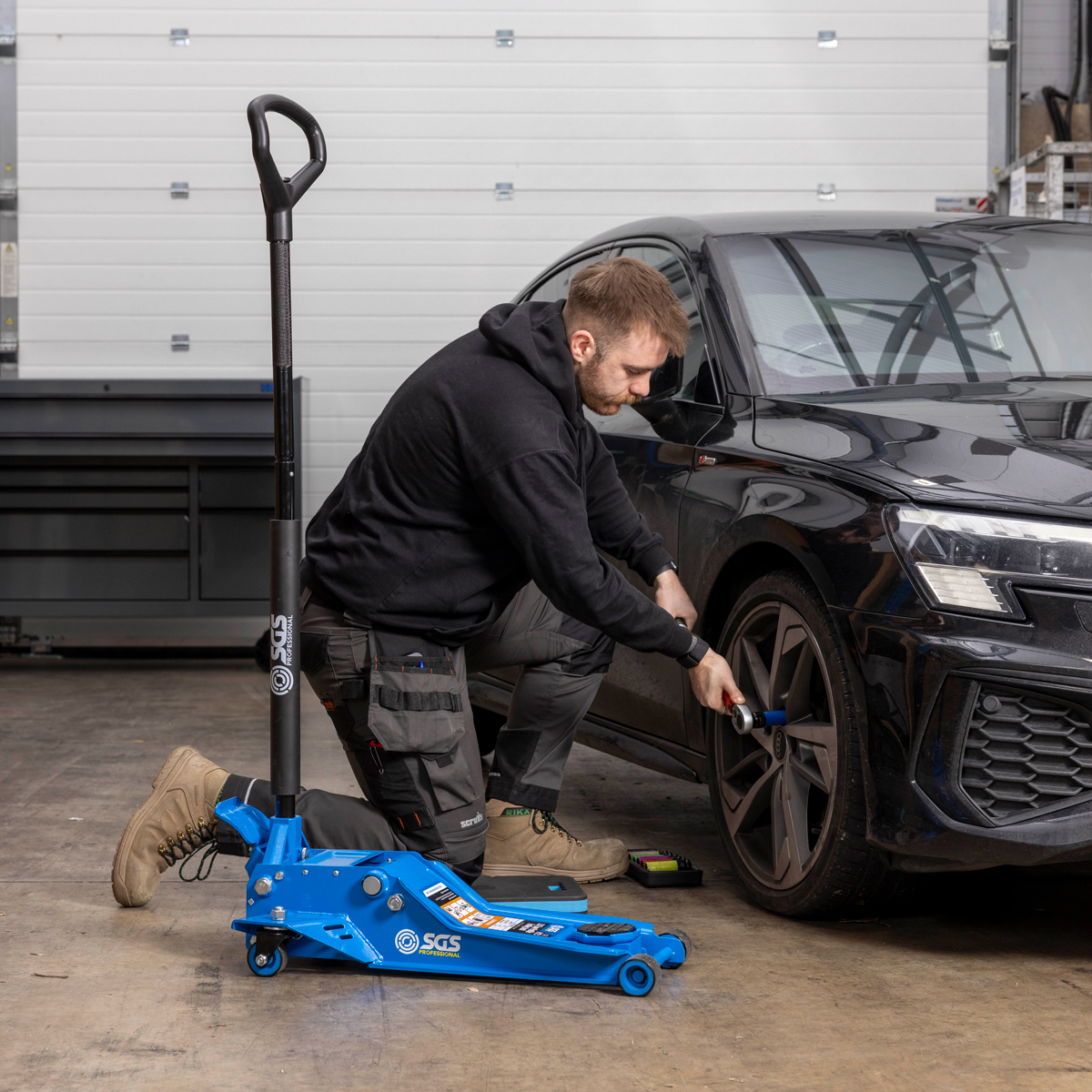 SGS Professional 2.5 Tonne Low Profile Trolley Jack with Foot Pump